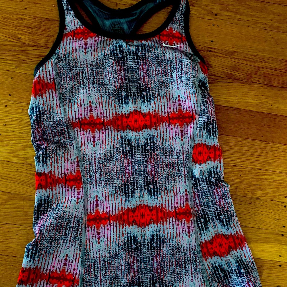 Nike dry-fit workout top XS